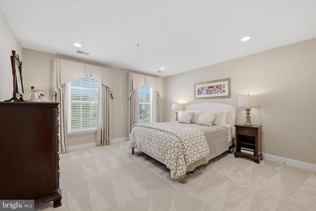 21164 LAUREL SPRINGS DR, Leesburg, VA 20175