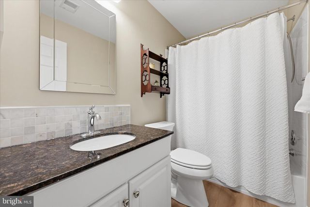 21164 LAUREL SPRINGS DR, Leesburg, VA 20175
