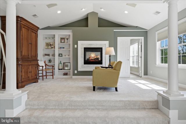 21164 LAUREL SPRINGS DR, Leesburg, VA 20175