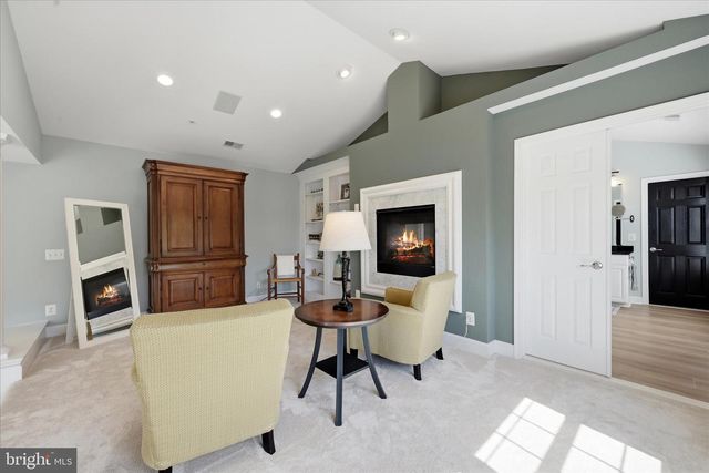 21164 LAUREL SPRINGS DR, Leesburg, VA 20175