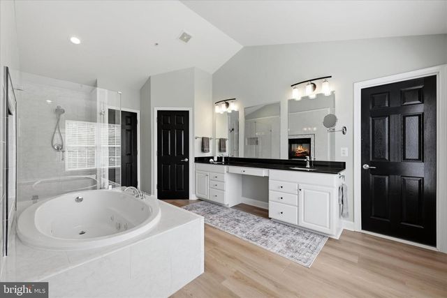 21164 LAUREL SPRINGS DR, Leesburg, VA 20175