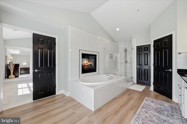 21164 LAUREL SPRINGS DR, Leesburg, VA 20175