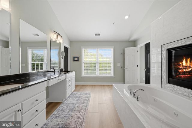 21164 LAUREL SPRINGS DR, Leesburg, VA 20175