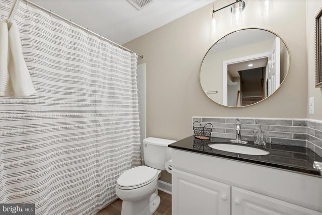 21164 LAUREL SPRINGS DR, Leesburg, VA 20175