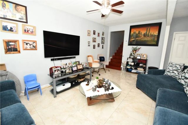 114 S Thorson, Compton, CA 90221