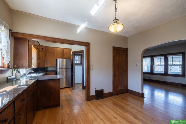 4575 Pacific Street, Omaha, NE 68106