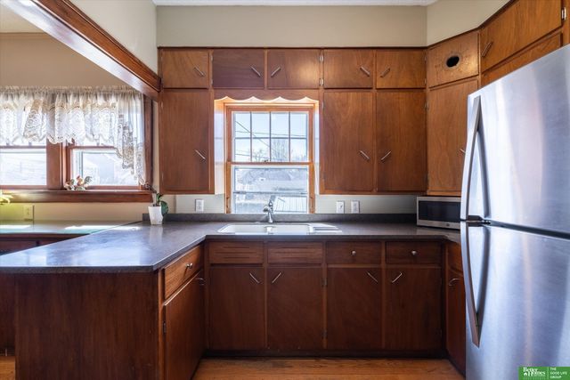 4575 Pacific Street, Omaha, NE 68106