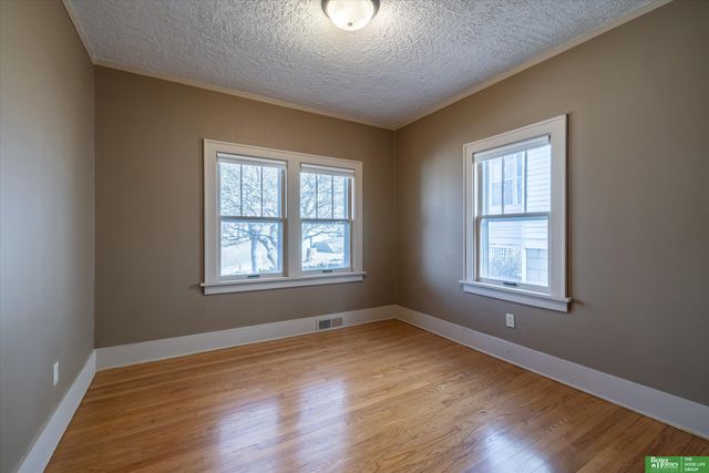 4575 Pacific Street, Omaha, NE 68106