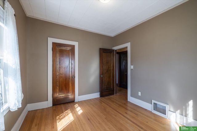 4575 Pacific Street, Omaha, NE 68106