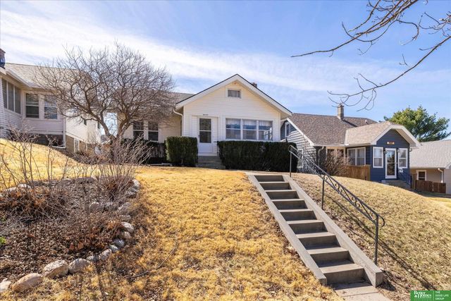 4575 Pacific Street, Omaha, NE 68106