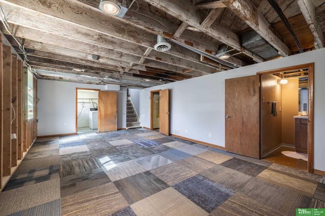 4575 Pacific Street, Omaha, NE 68106