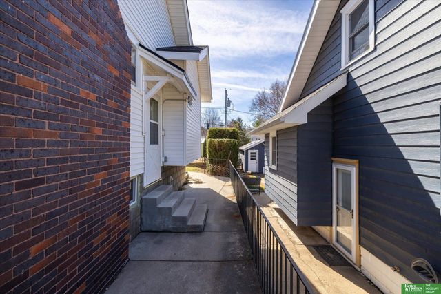 4575 Pacific Street, Omaha, NE 68106