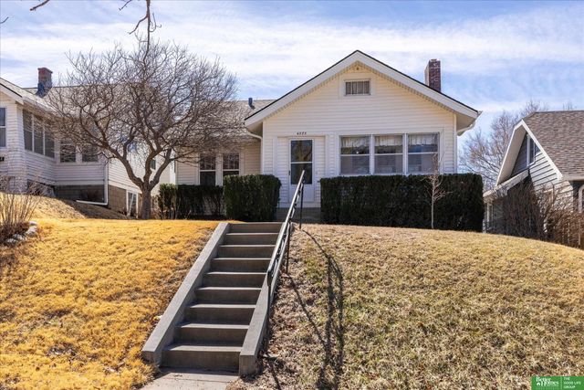 4575 Pacific Street, Omaha, NE 68106