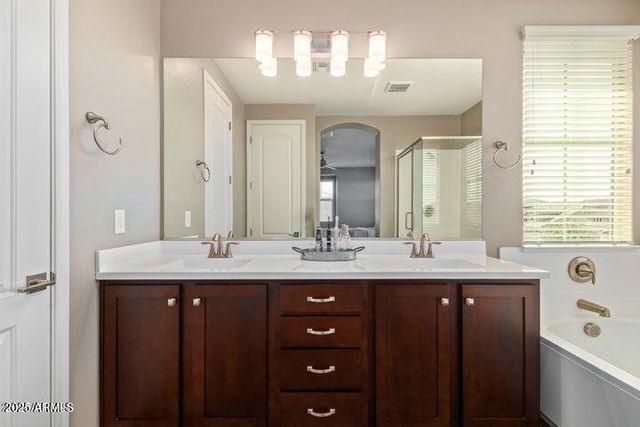 3933 E Perkinsville Street, Gilbert, AZ 85295