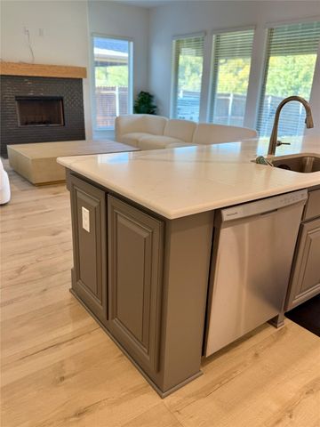 218 Oakcrest Drive, Justin, TX 76247