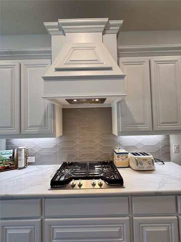 218 Oakcrest Drive, Justin, TX 76247