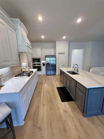 218 Oakcrest Drive, Justin, TX 76247