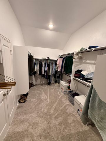 218 Oakcrest Drive, Justin, TX 76247