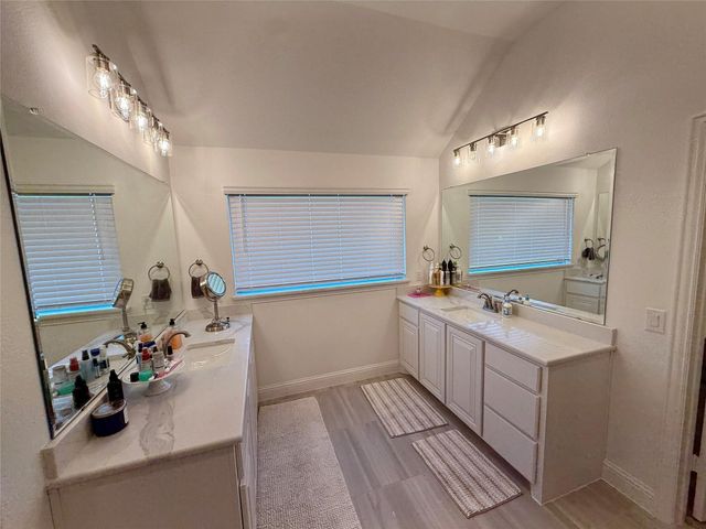 218 Oakcrest Drive, Justin, TX 76247