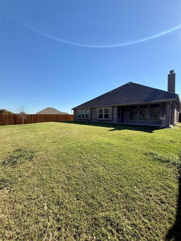 218 Oakcrest Drive, Justin, TX 76247