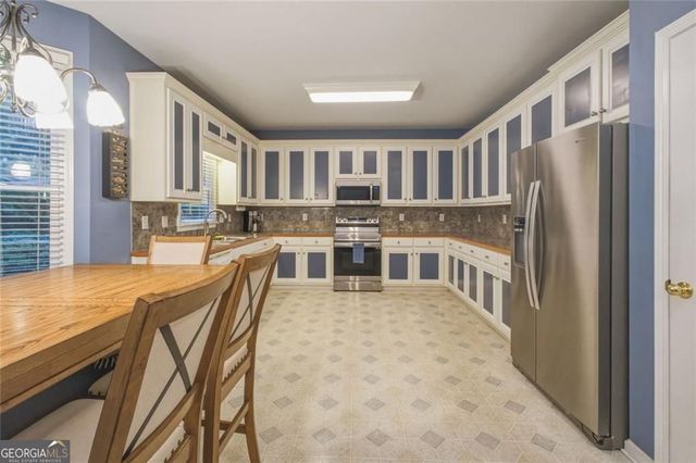 122 Vine Creek Place, Acworth, GA 30101