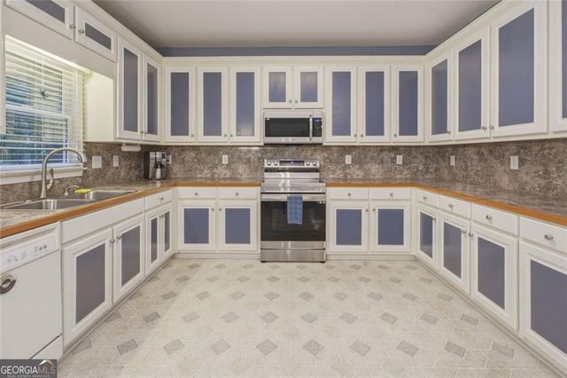 122 Vine Creek Place, Acworth, GA 30101