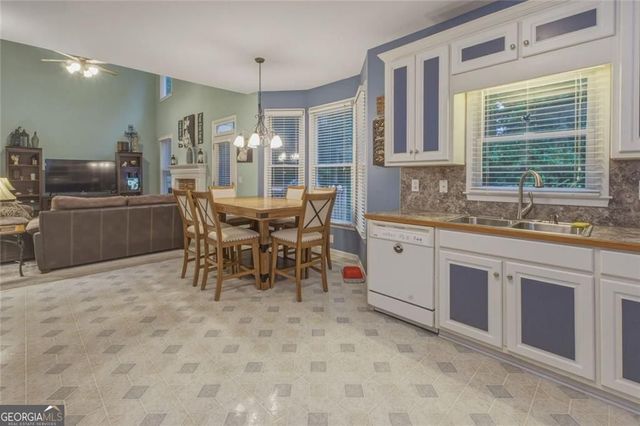 122 Vine Creek Place, Acworth, GA 30101