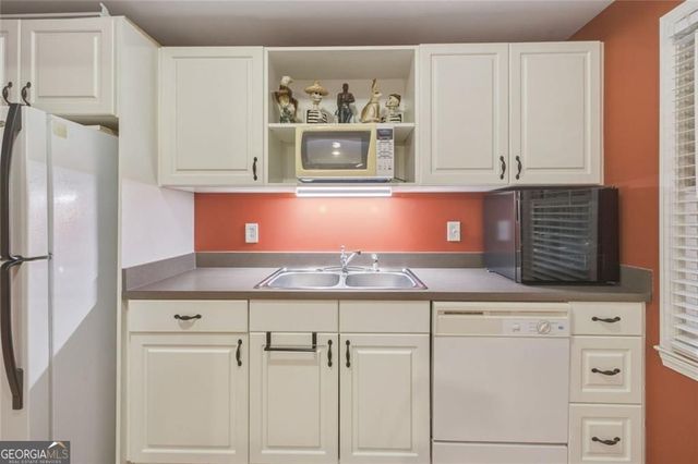 122 Vine Creek Place, Acworth, GA 30101