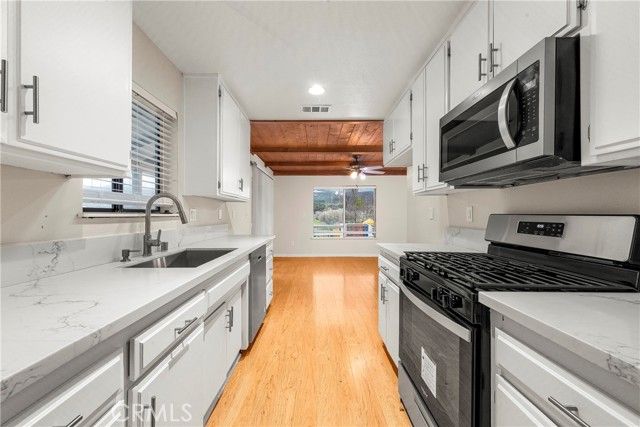 14520 Hardtree, Lake Hughes, CA 93532