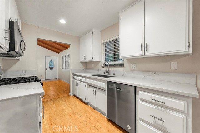 14520 Hardtree, Lake Hughes, CA 93532