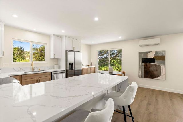 902 Royal Tern Way, Oceanside, CA 92057