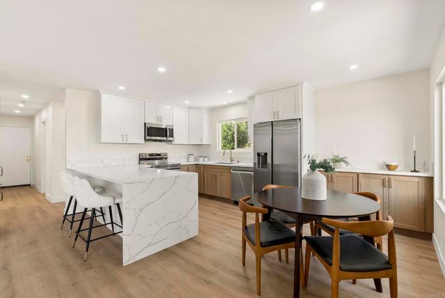 902 Royal Tern Way, Oceanside, CA 92057