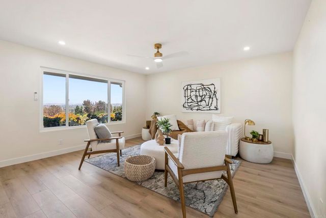 902 Royal Tern Way, Oceanside, CA 92057