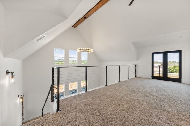 1053 Bluff Creek Drive, Strawn, TX 76475