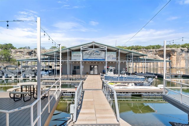 1053 Bluff Creek Drive, Strawn, TX 76475