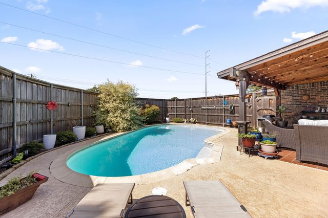 2902 High Plateau Drive, Garland, TX 75044