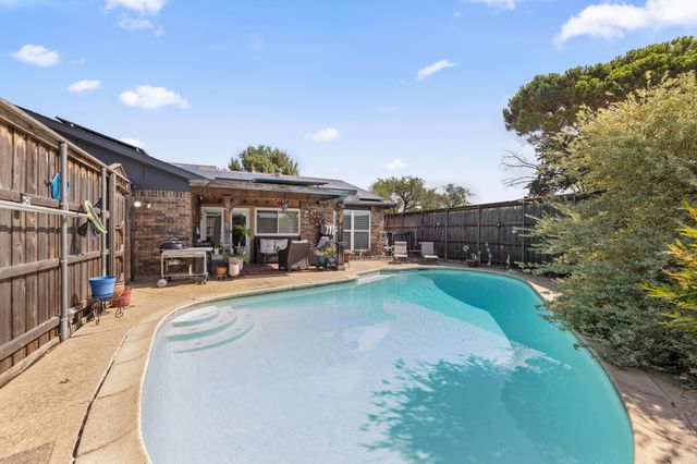 2902 High Plateau Drive, Garland, TX 75044