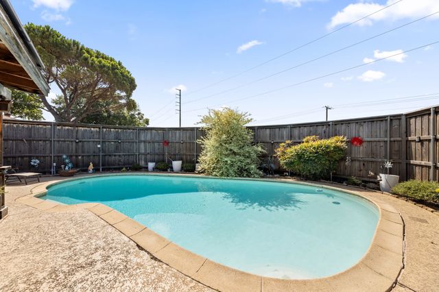 2902 High Plateau Drive, Garland, TX 75044