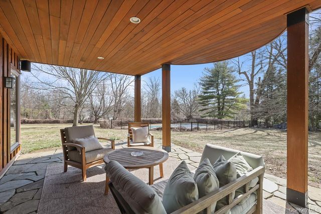 37 Hyatt Road, Briarcliff Manor, NY 10510