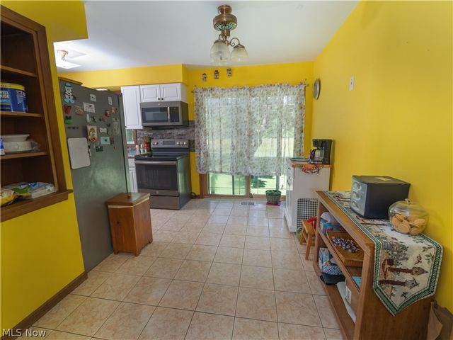 887 State Route 534 NW, Newton Falls, OH 44444