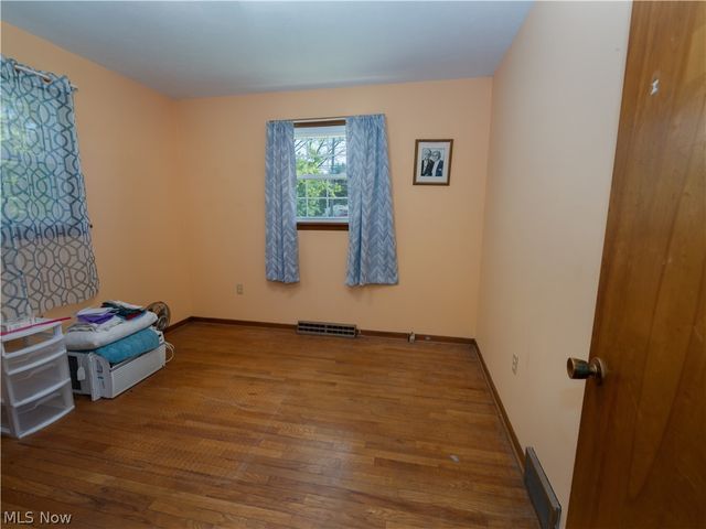 887 State Route 534 NW, Newton Falls, OH 44444