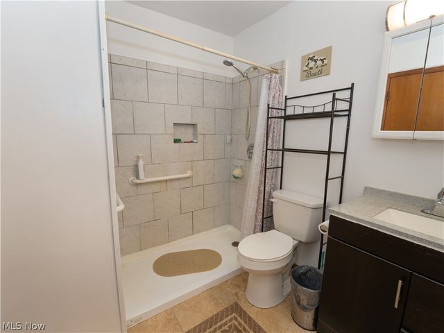 887 State Route 534 NW, Newton Falls, OH 44444
