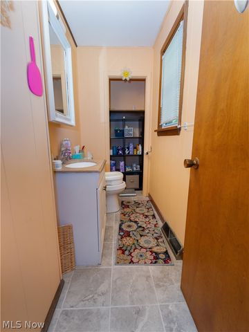 887 State Route 534 NW, Newton Falls, OH 44444