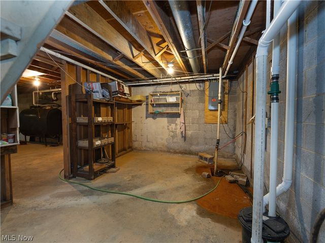 887 State Route 534 NW, Newton Falls, OH 44444