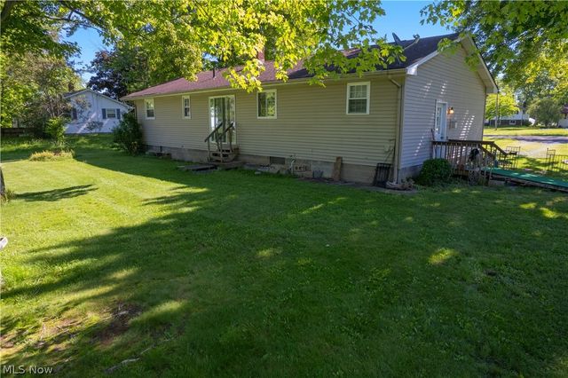 887 State Route 534 NW, Newton Falls, OH 44444