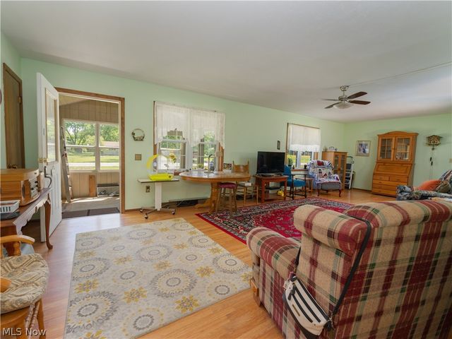 887 State Route 534 NW, Newton Falls, OH 44444