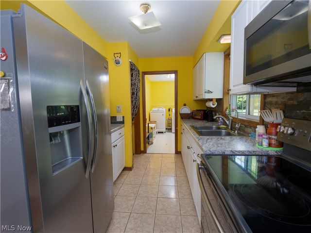 887 State Route 534 NW, Newton Falls, OH 44444