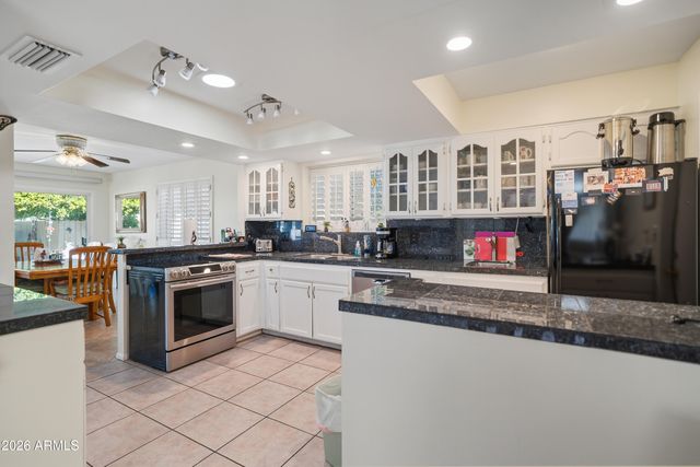 6330 E CATALINA Drive, Scottsdale, AZ 85251