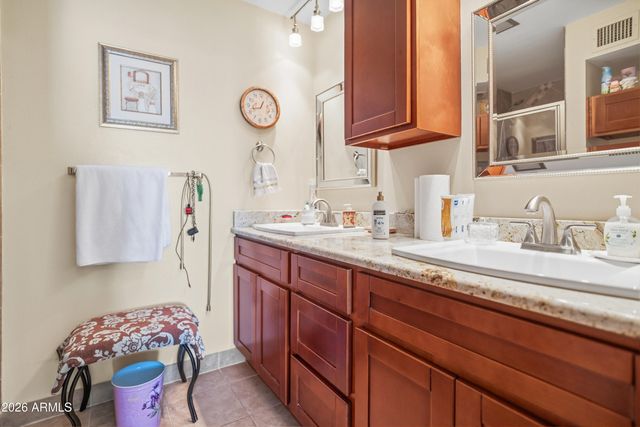 6330 E CATALINA Drive, Scottsdale, AZ 85251