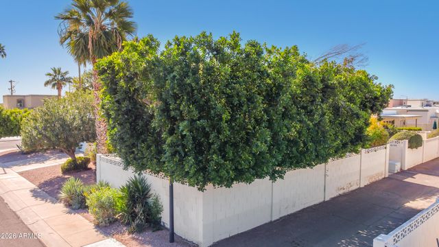 6330 E CATALINA Drive, Scottsdale, AZ 85251